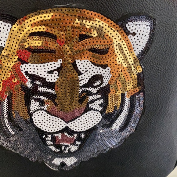 faux leather sequin tiger backpack black New goldstone hardware zip - Picture 2 of 4